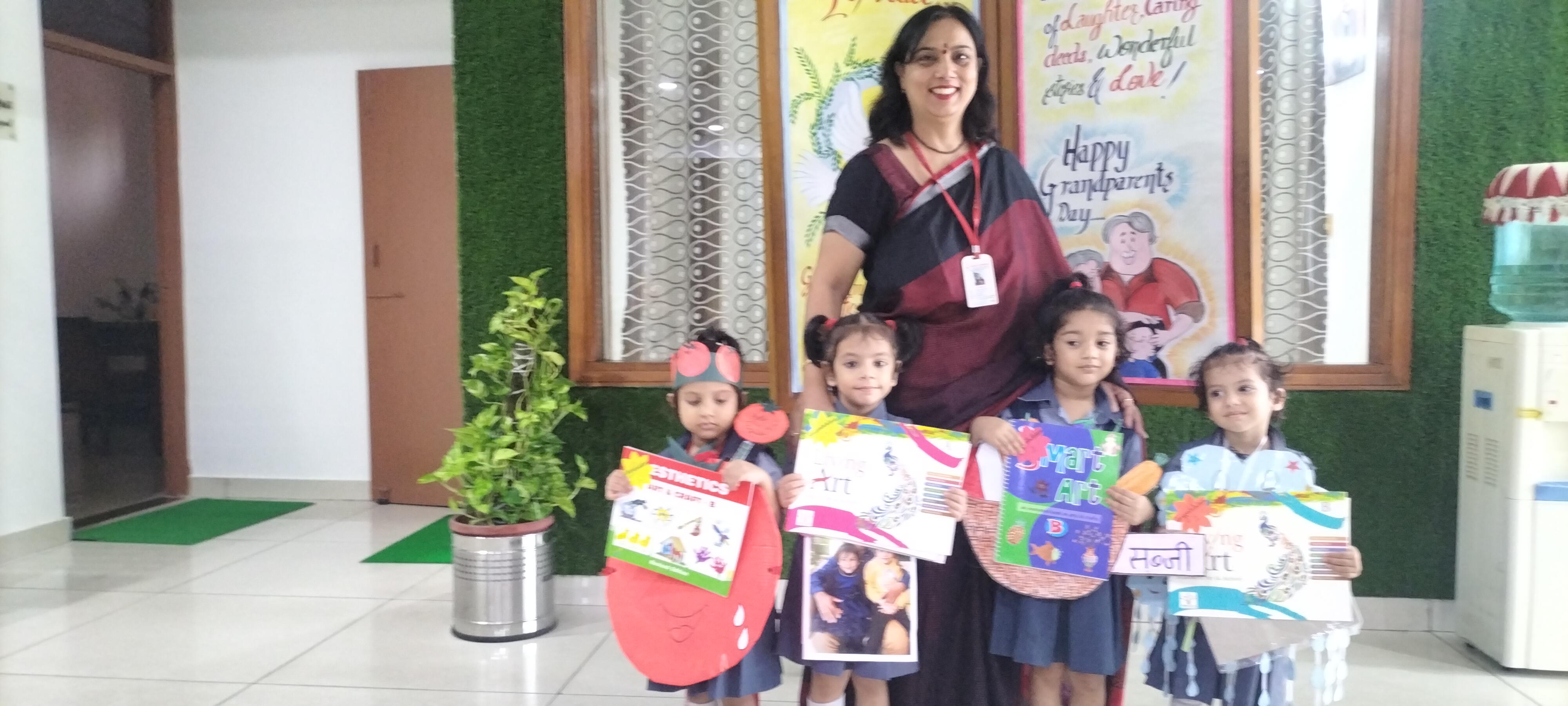 NURSERY II HINDI RHYME RECIATION