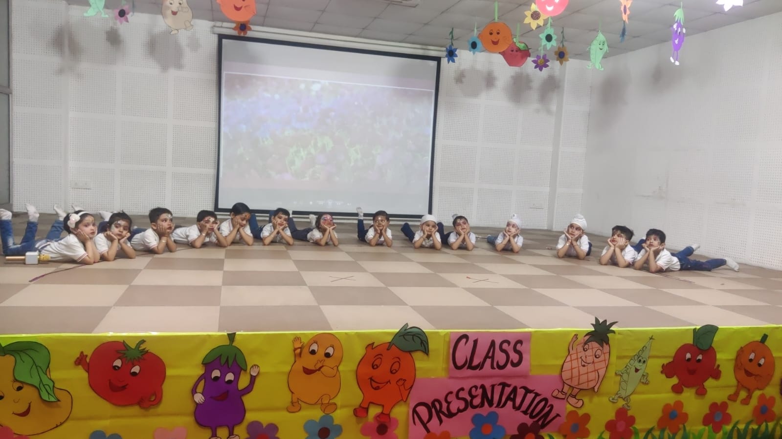 LKG II CLASS PRESENTATION 